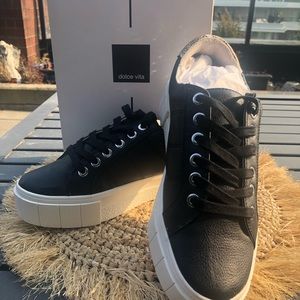 Dolce Vita Sneakers